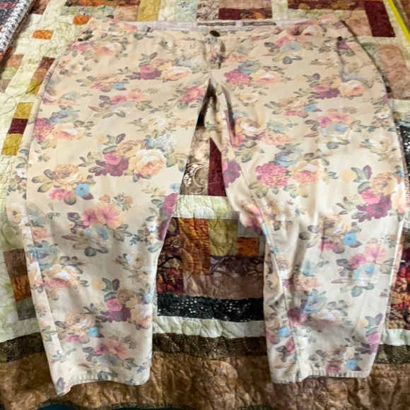 Vanilla Star Pants - ***clearance***Vanilla Star Floral Pants